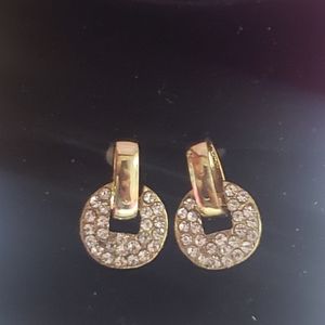 Earings